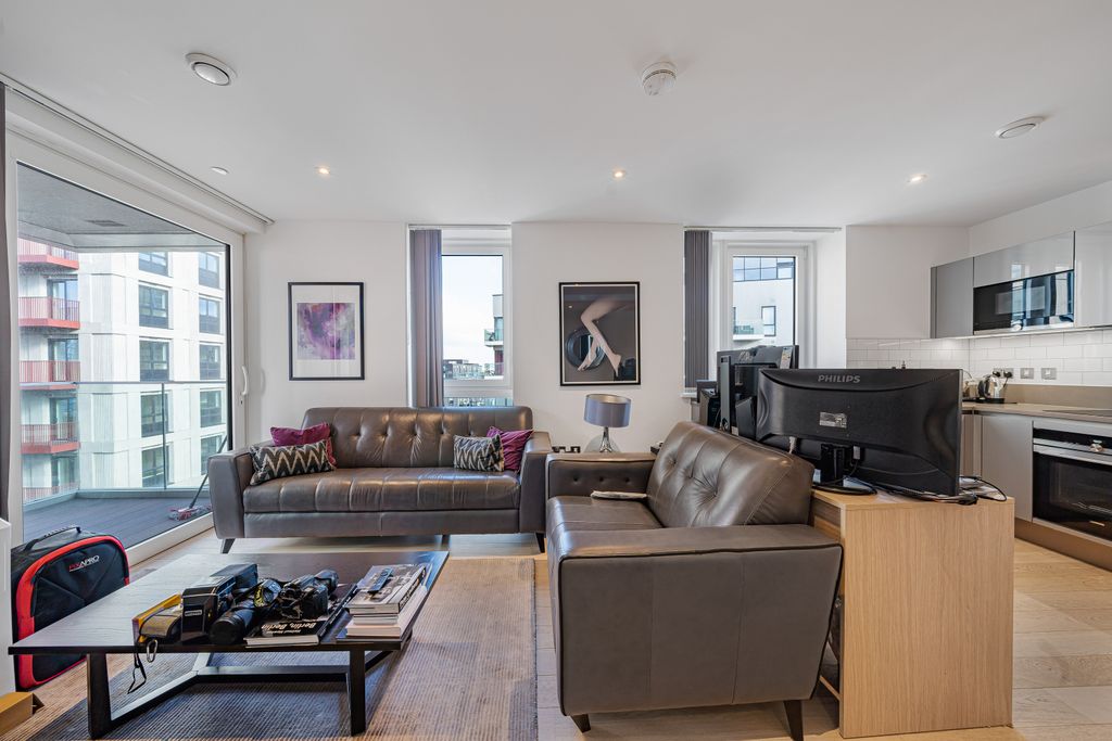 Property photo 2 of 6 1A.Jpg