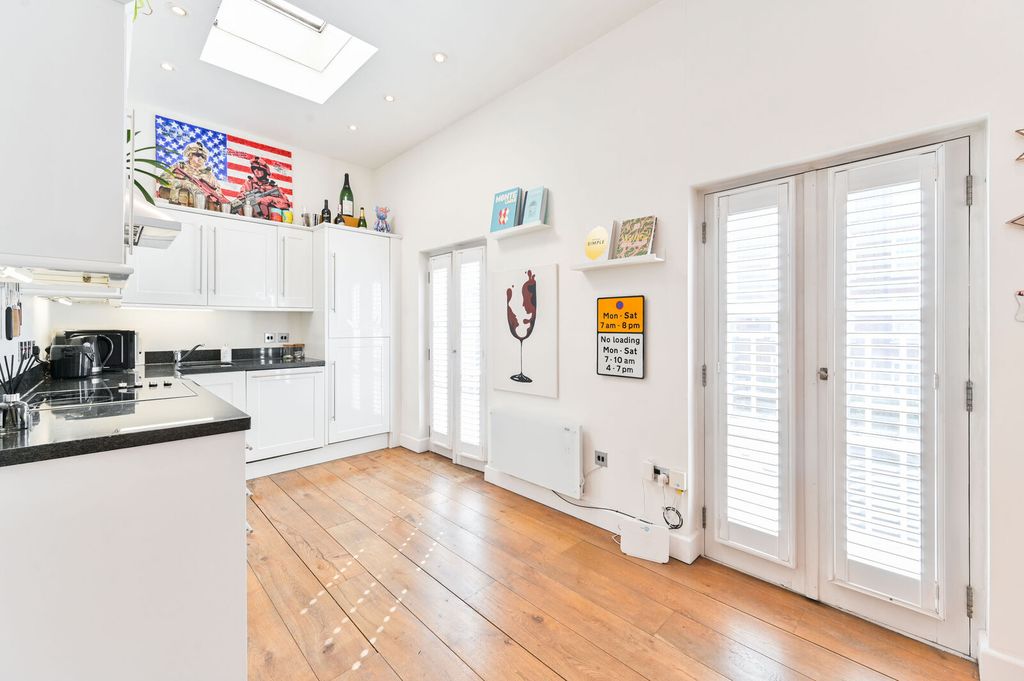 Property photo 3 of 10