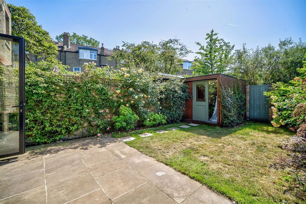 Property photo 3 of 12