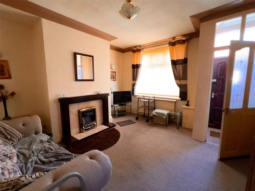 Property photo 2 of 13 Picture No. 18