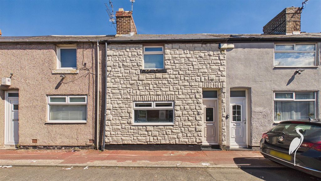 Property photo 1 of 17