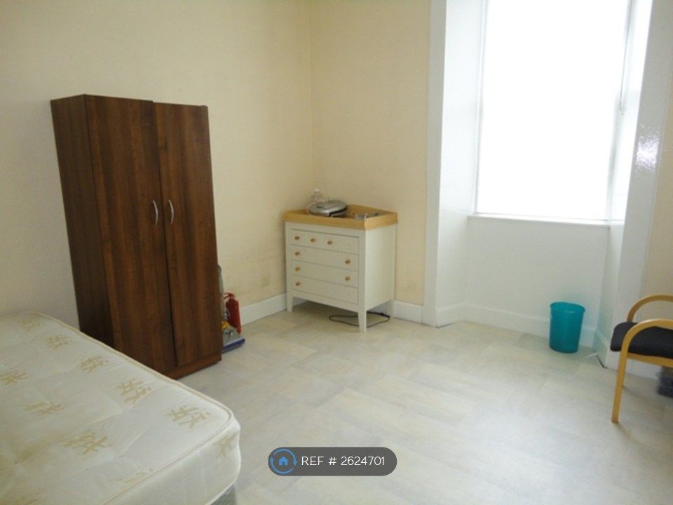 Property photo 3 of 3 Bedroom