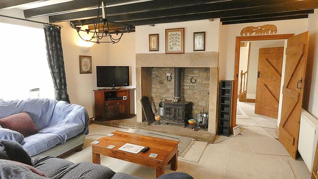 Property photo 3 of 21