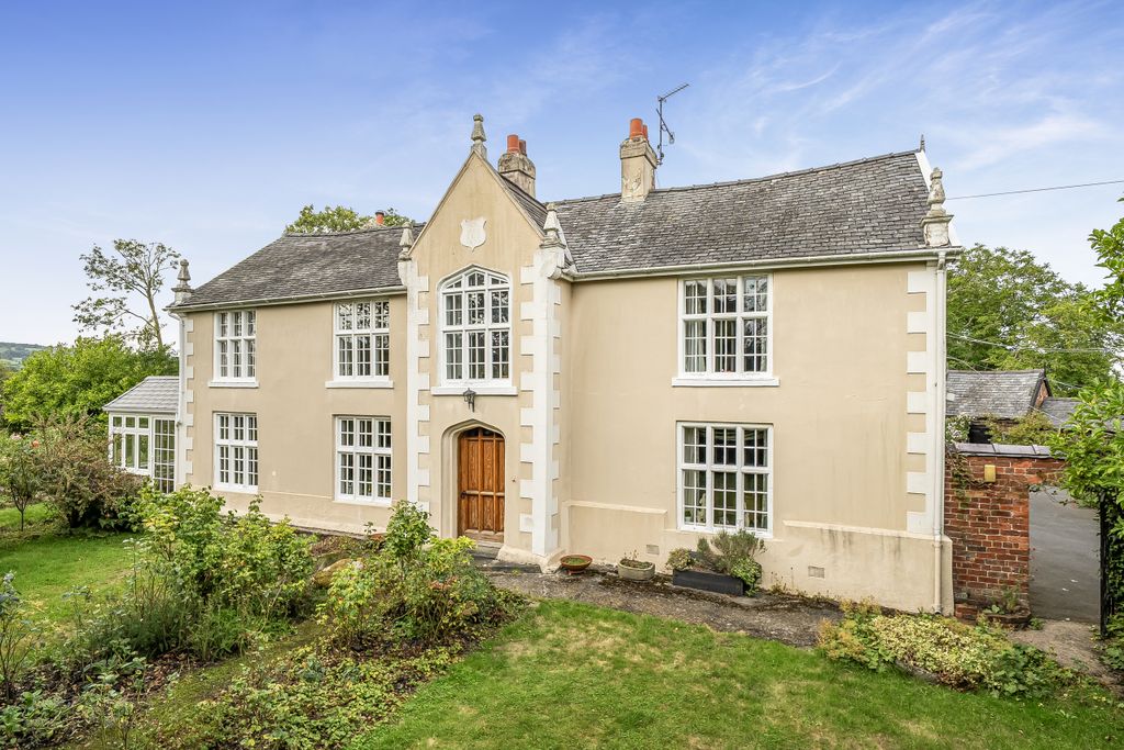Property photo 1 of 29 1516962 (1)