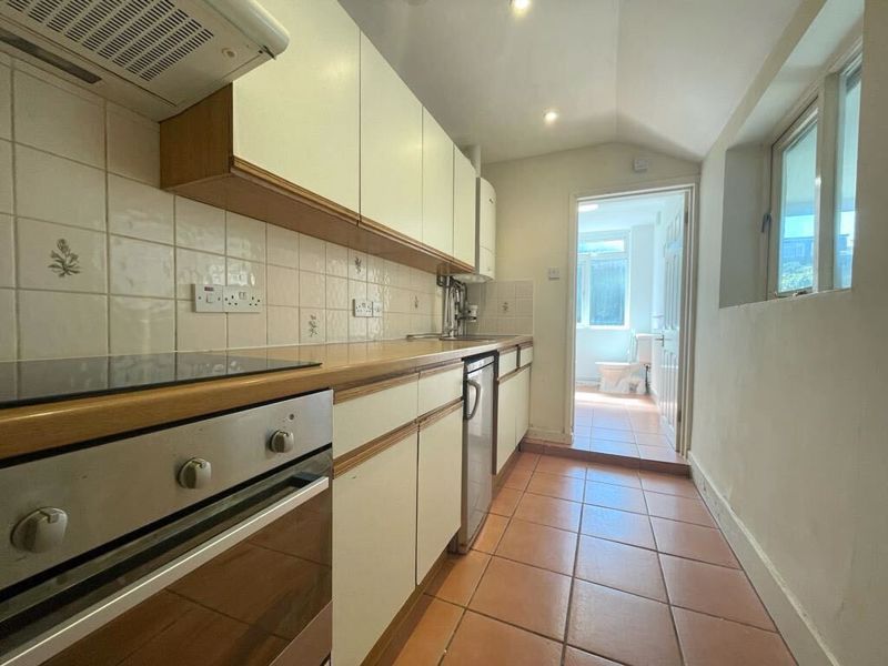 Property photo 3 of 9 Photo 21