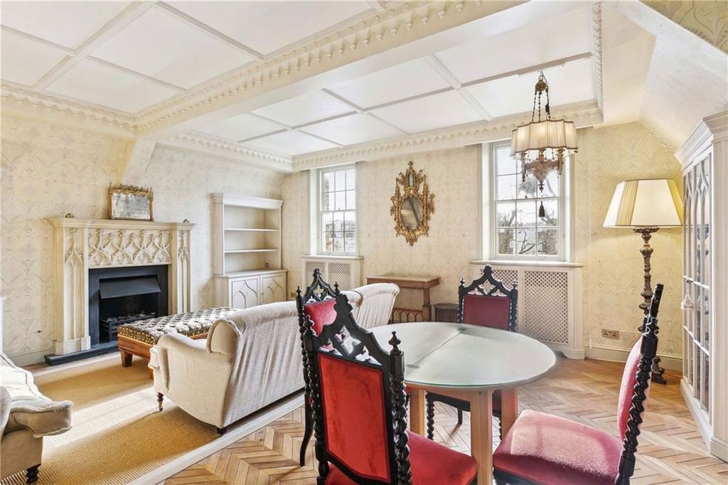 Property photo 3 of 9