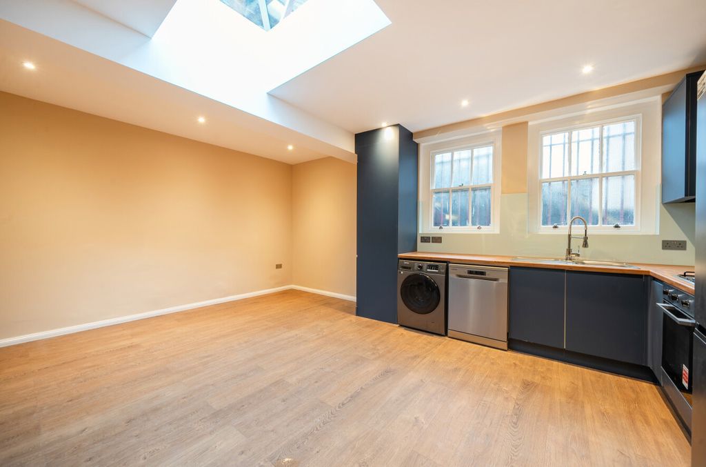 Property photo 1 of 11 1404106-3-6970Bab...