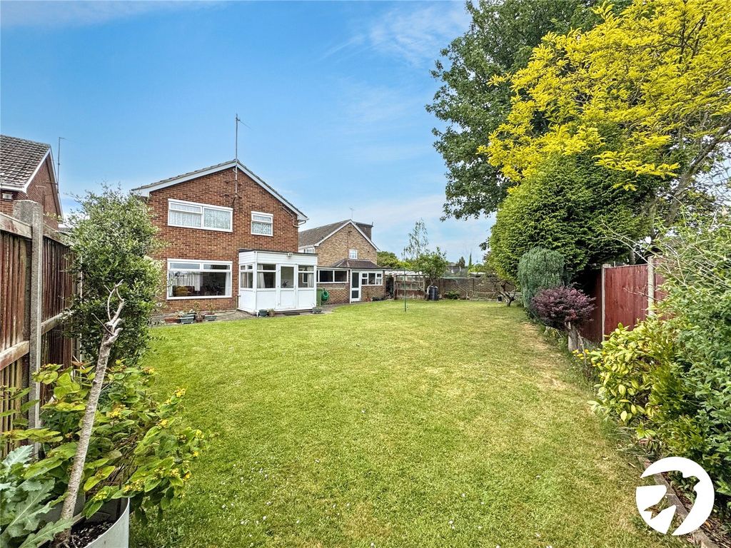 Property photo 2 of 16 Picture No. 15