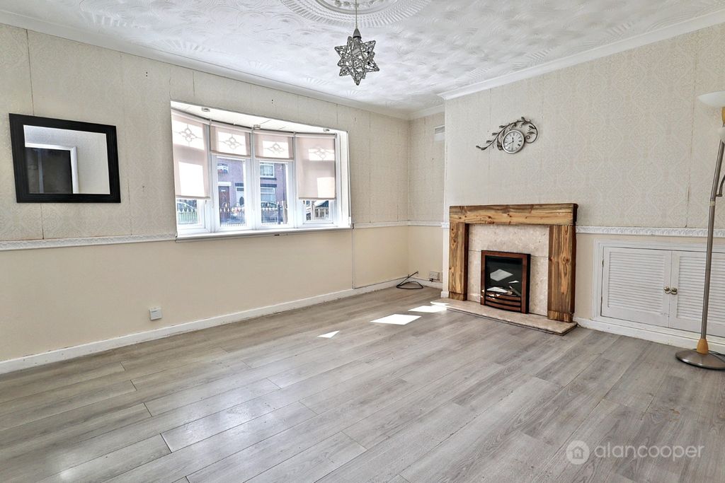 Property photo 3 of 22 5519677