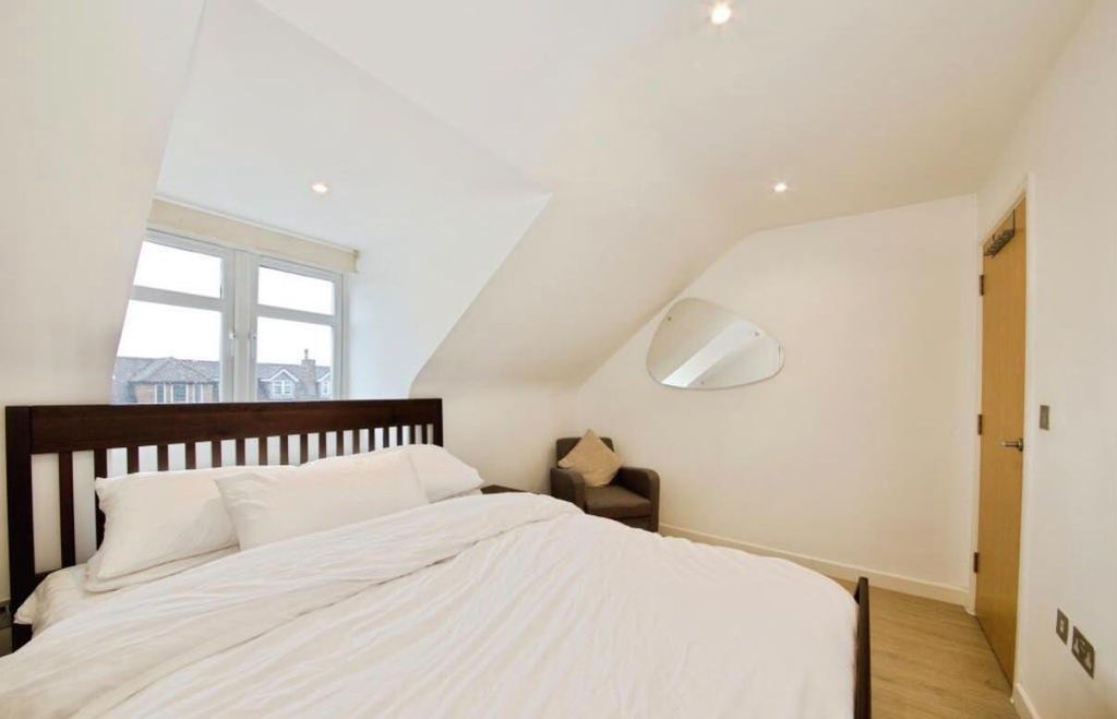 Property photo 1 of 12 Bedroom