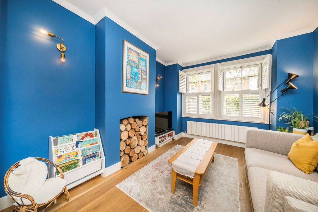 Property photo 3 of 12