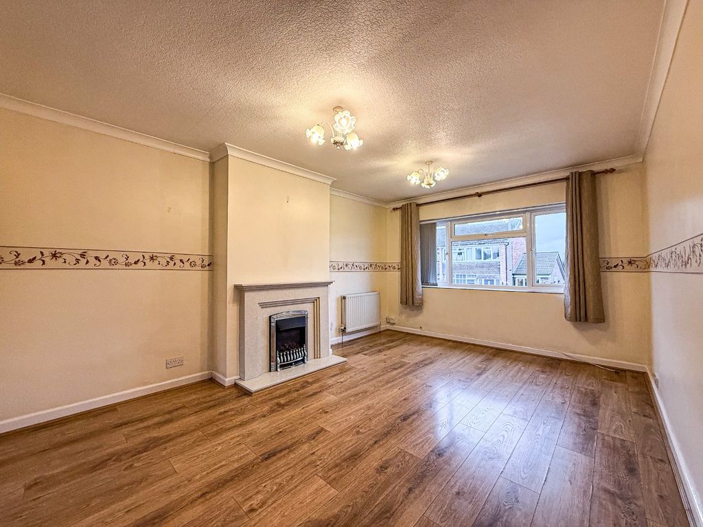 Property photo 2 of 13 4712464