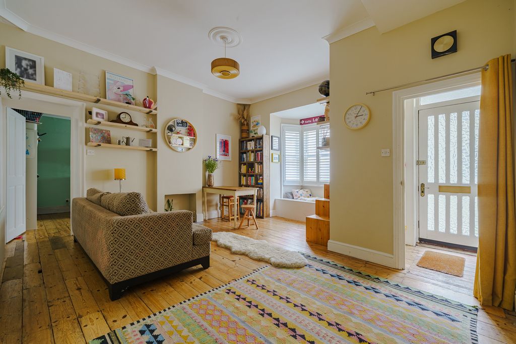 Property photo 1 of 19