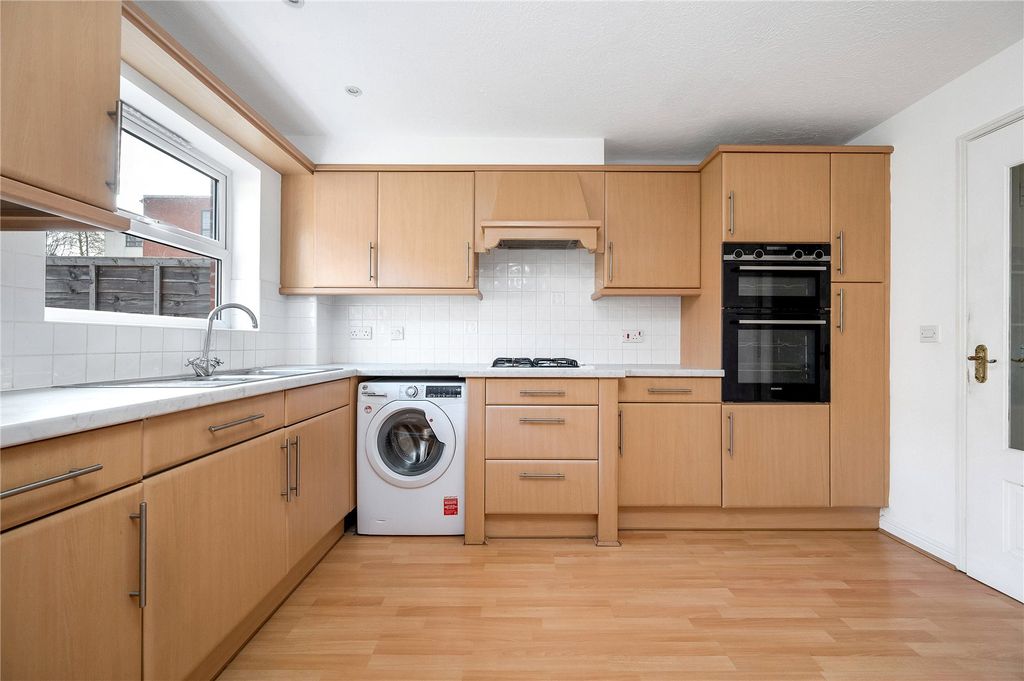 Property photo 3 of 15 Picture 3