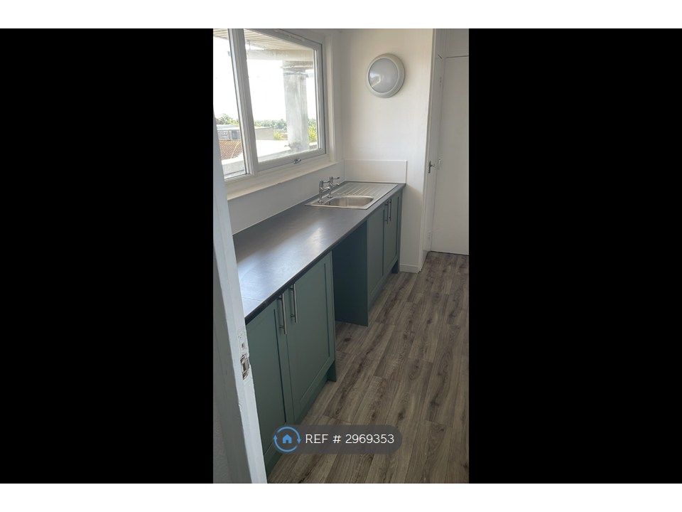 Property photo 2 of 29