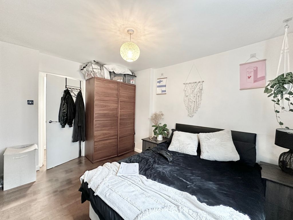 Property photo 3 of 10 Gallery