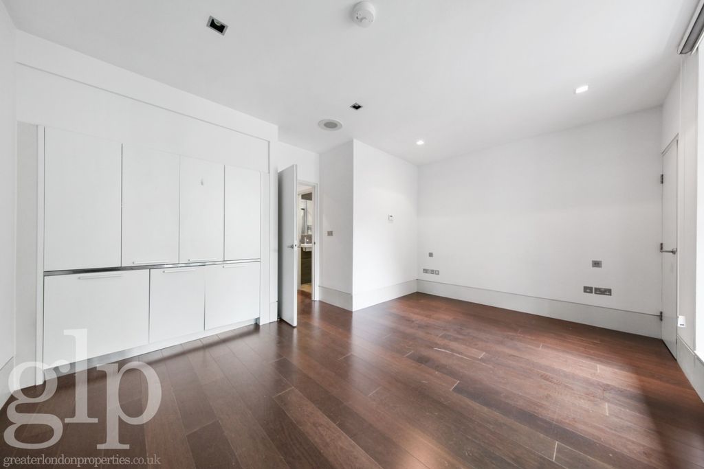 Property photo 1 of 12 3515532