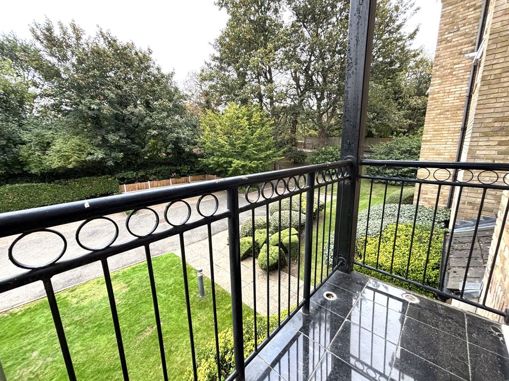 Property photo 3 of 8