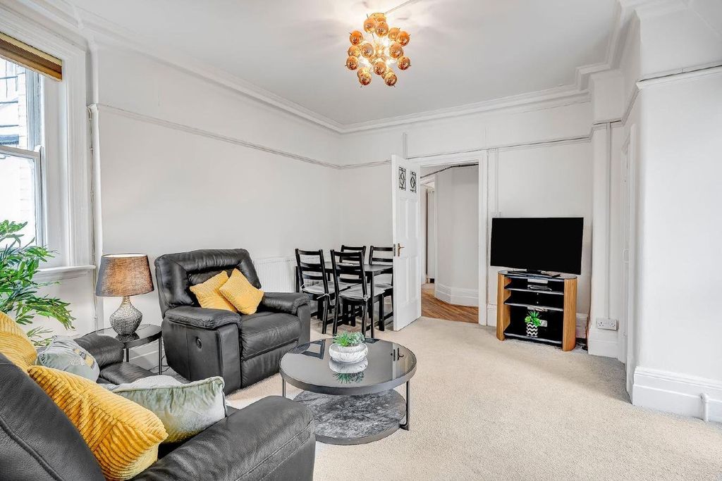 Property photo 3 of 11 Picture No. 05