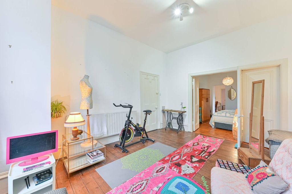 Property photo 3 of 22