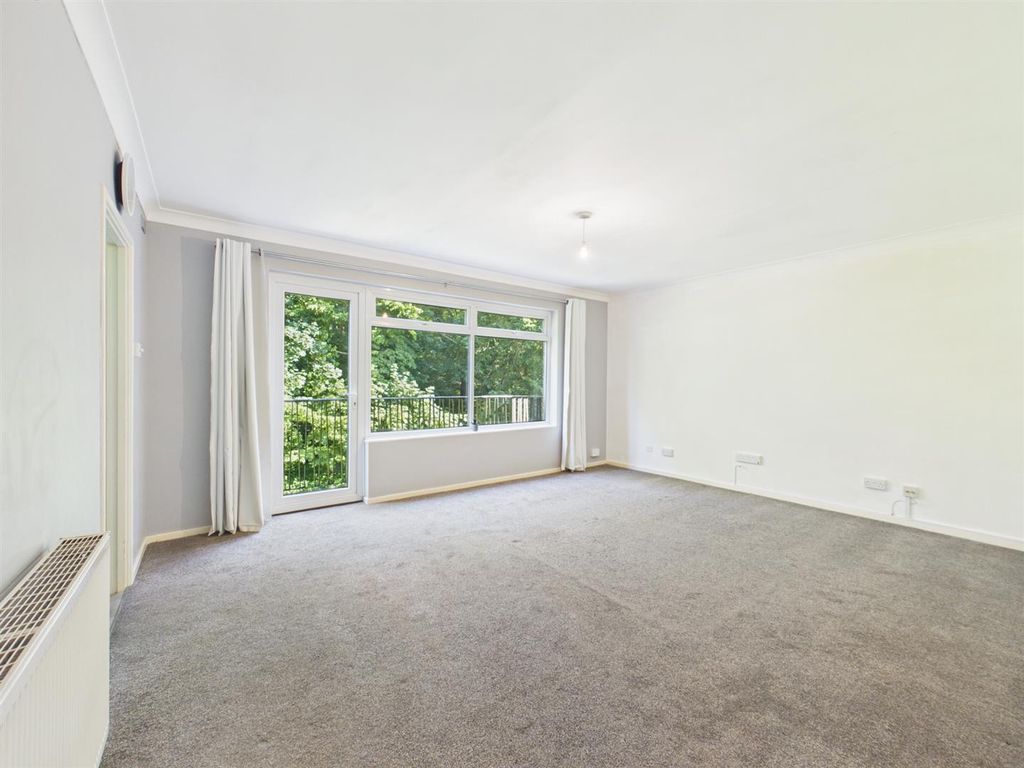 Property photo 3 of 11 c952d9d31F774d6F9d941F0d87De7A35_100_Cam05080G0-Pr