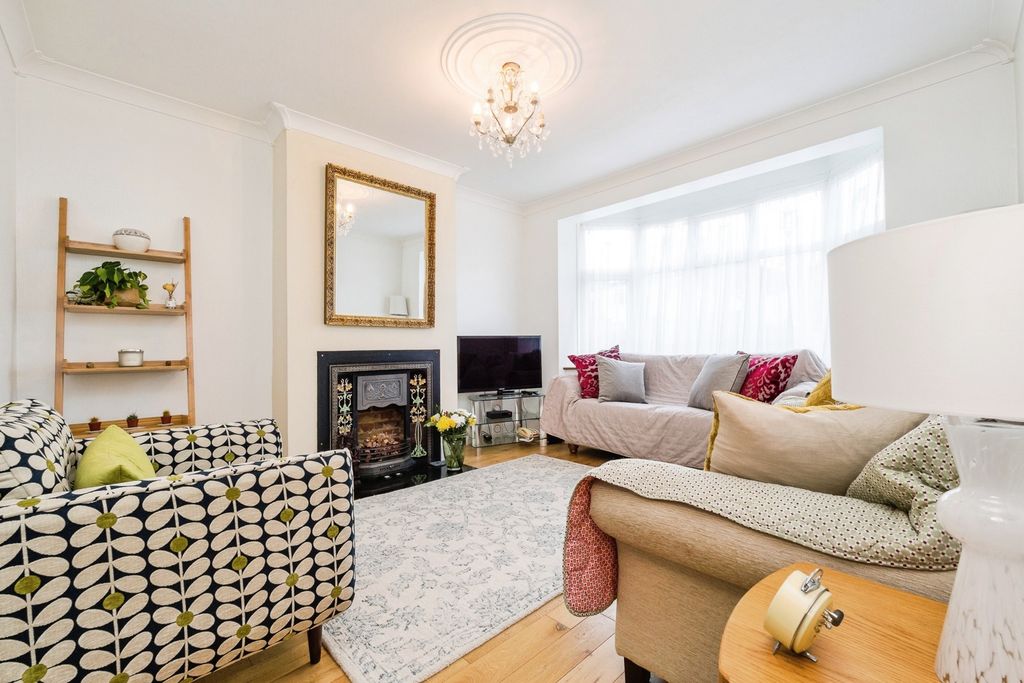 Property photo 2 of 29 Pbox-Img.Jpg