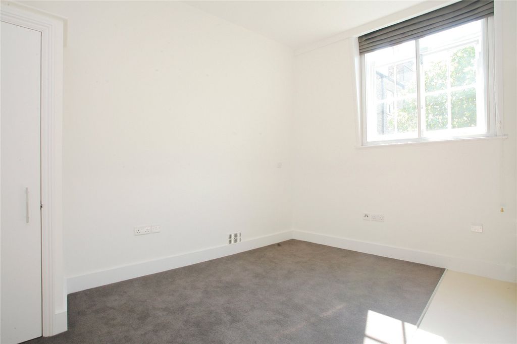 Property photo 1 of 4 Studio Room