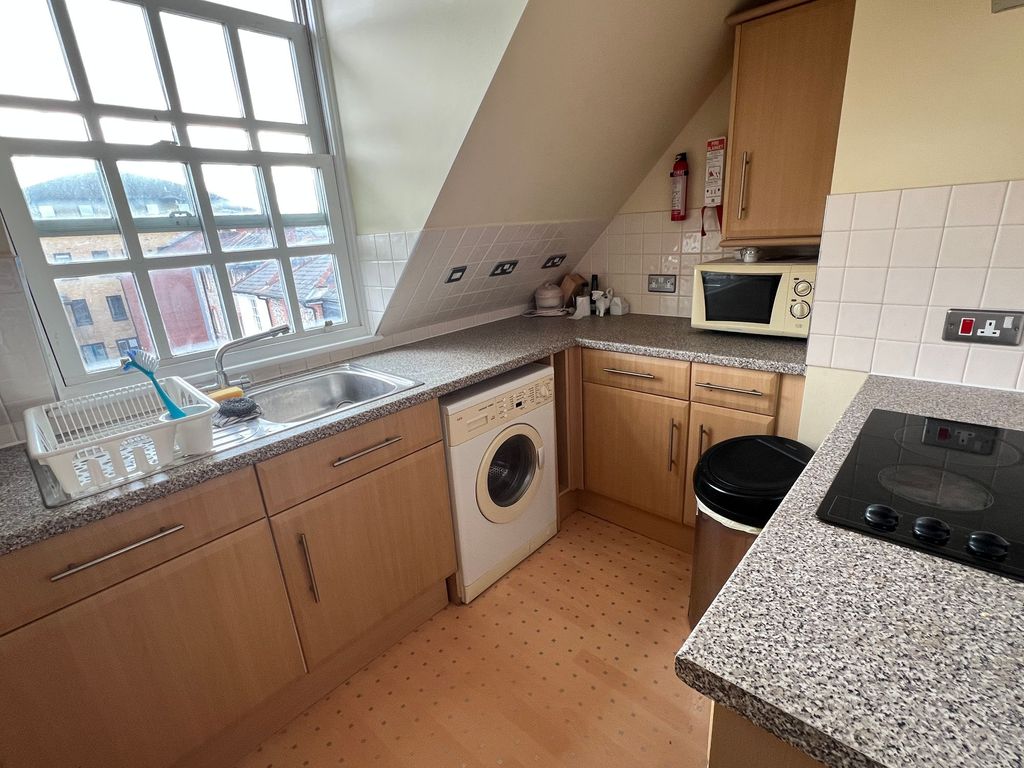 Property photo 2 of 14