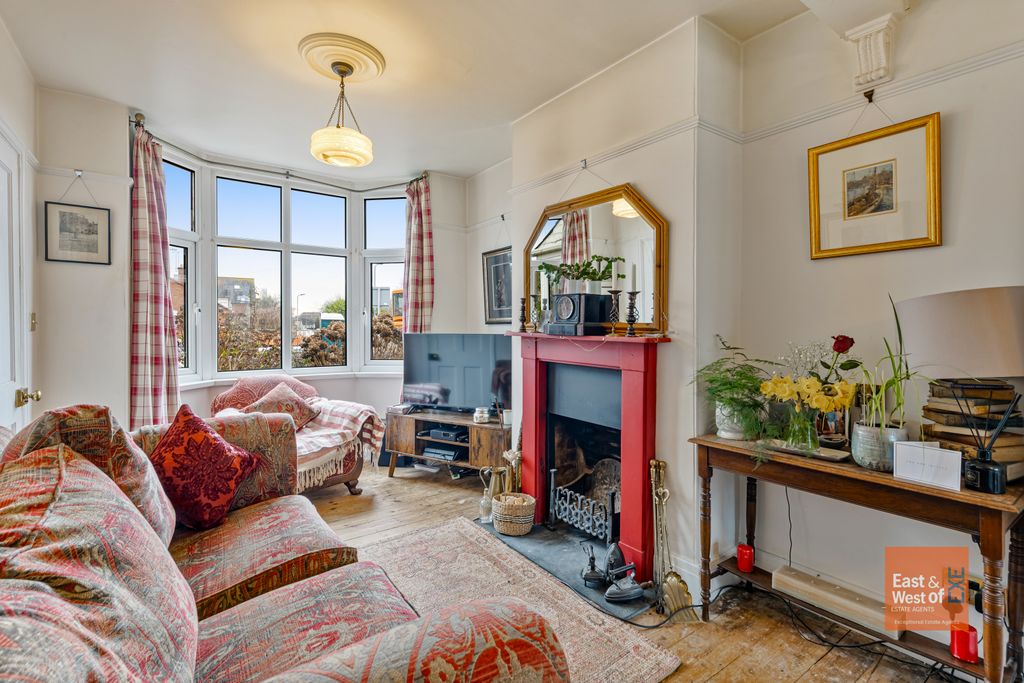 Property photo 3 of 12 A06 - 20 Ashford Road Topsham - 260220