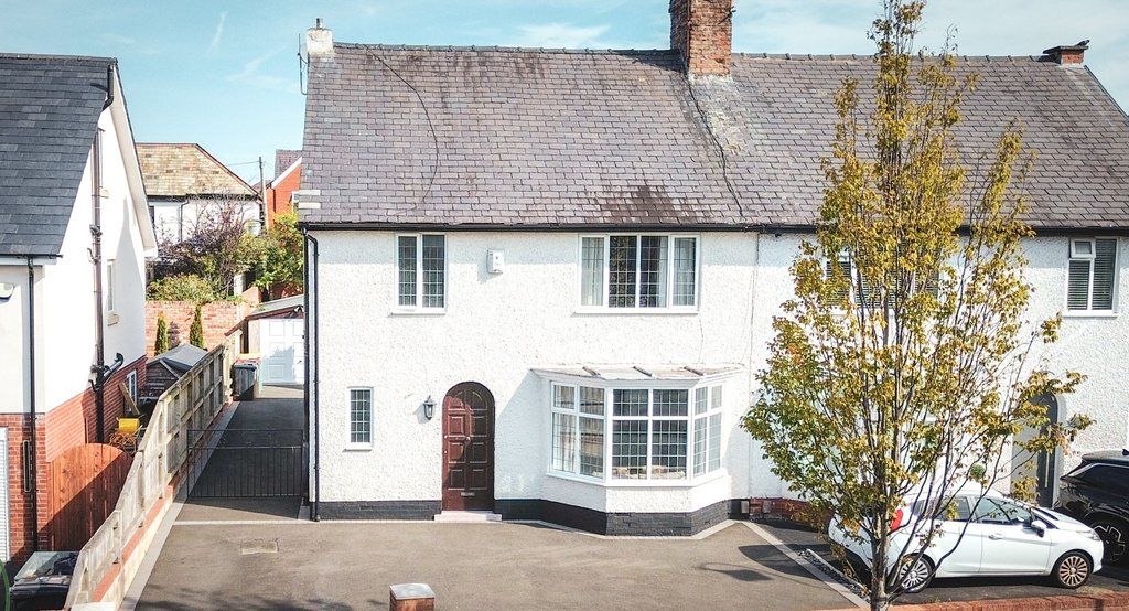 Property photo 1 of 28
