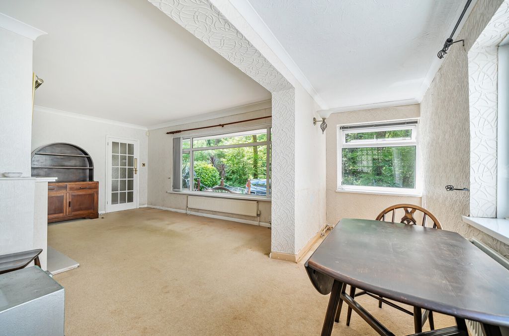 Property photo 3 of 18 13-681E0Ae32Bb59-...