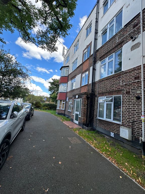 Property photo 2 of 10