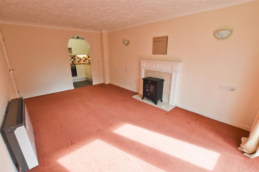 Property photo 2 of 15