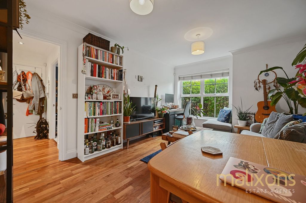 Property photo 3 of 9