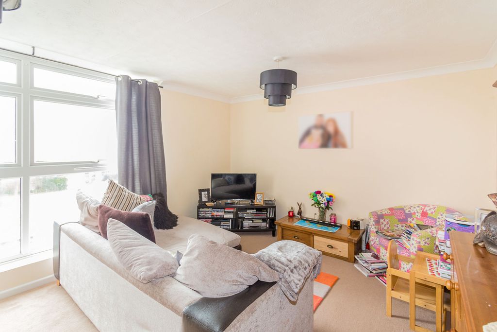 Property photo 2 of 8 3B5Ef790-10Cb-429A-8