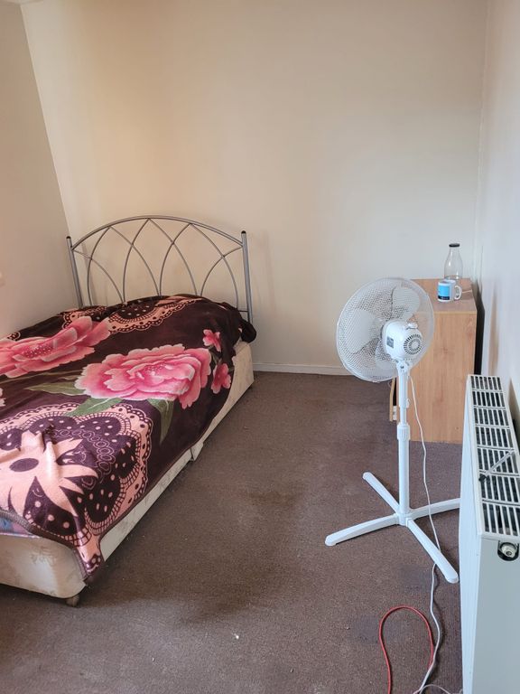 Property photo 3 of 4 Bedroom 2