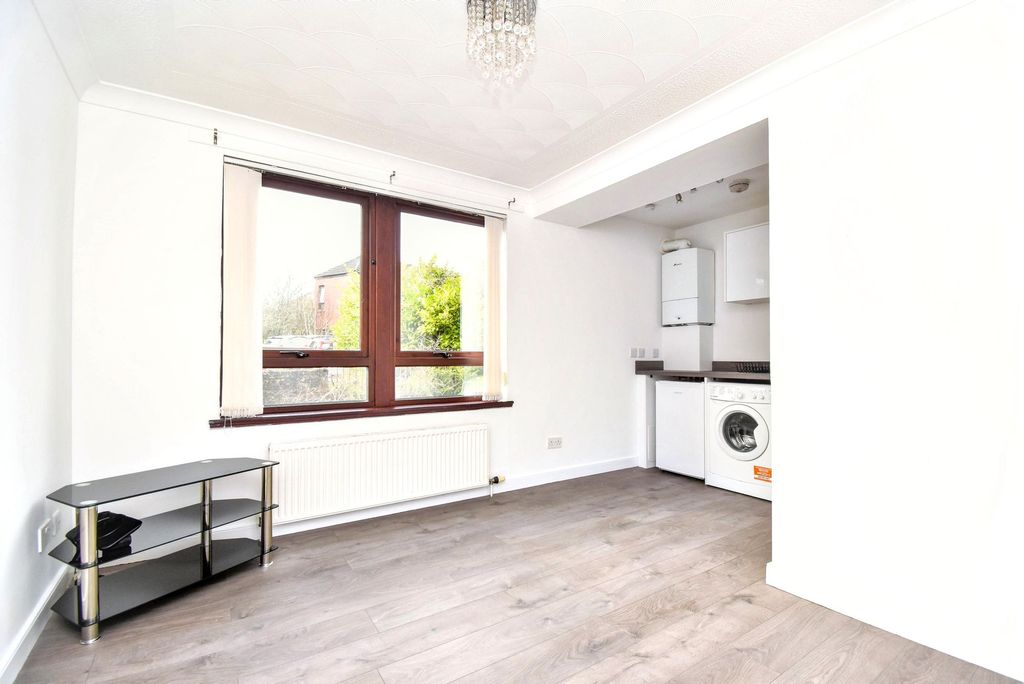 Property photo 3 of 8 Lounge Angle 1