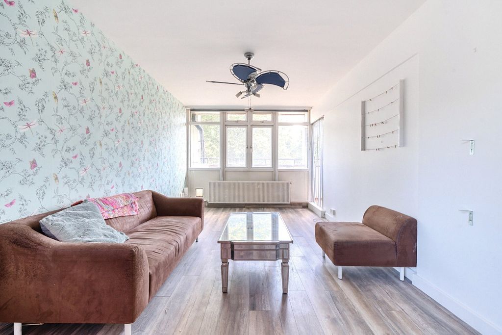 Property photo 2 of 12 Picture No. 44