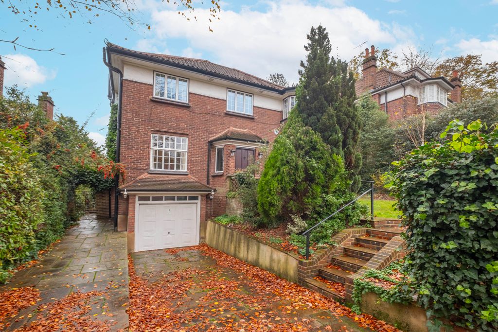 Property photo 3 of 30