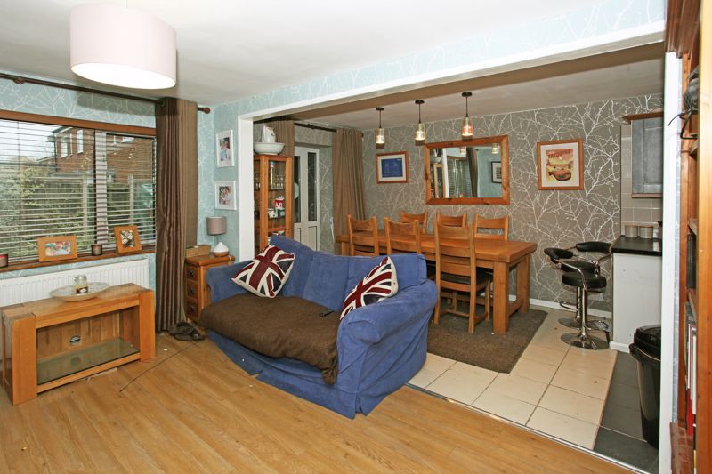 Property photo 3 of 16 Photo 7