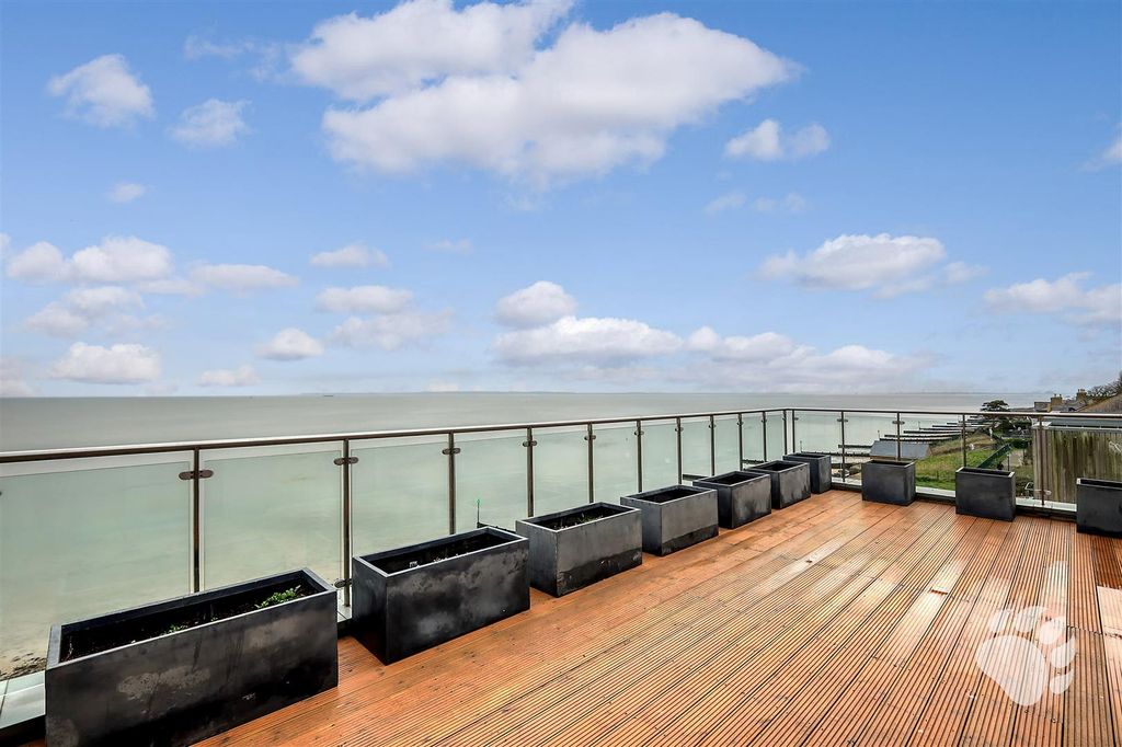 Property photo 1 of 42 Balcony