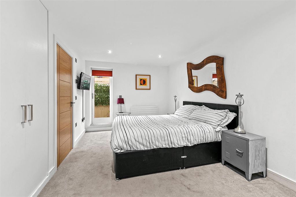 Additional image 6 of 2 bed flat for saleStation Road, Hampton TW12