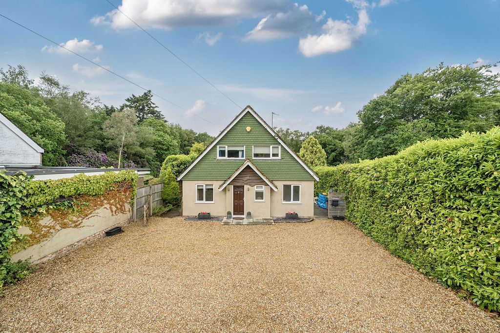 Property photo 1 of 28