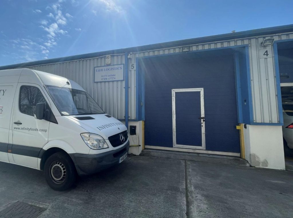 Property photo 1 of 4 Hall Bus Centre