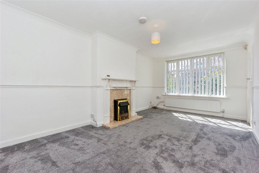 Property photo 2 of 18 Picture No. 21