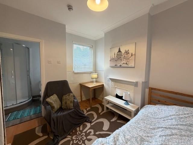 Property photo 3 of 11 Room4.Jpg