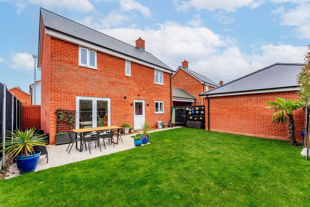 Property photo 1 of 26