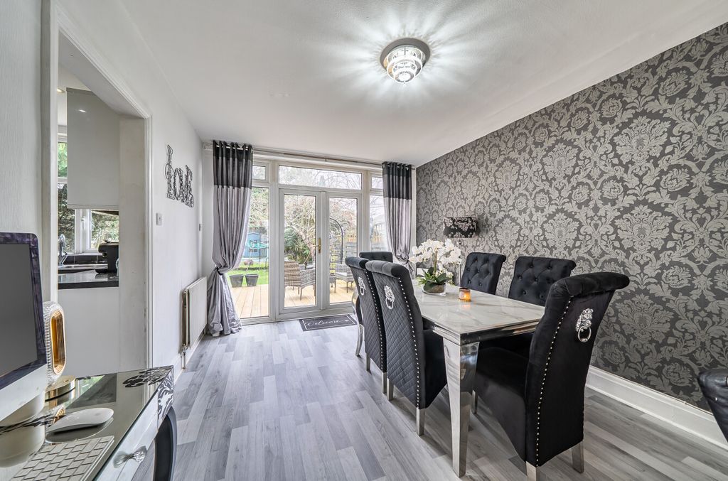 Property photo 3 of 20 1421903-3-69A81Fd...