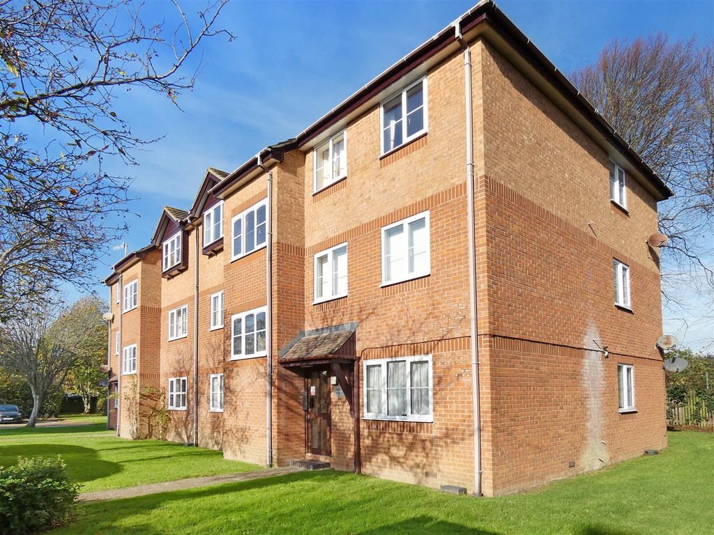 Property photo 1 of 6 P1070469.Jpg