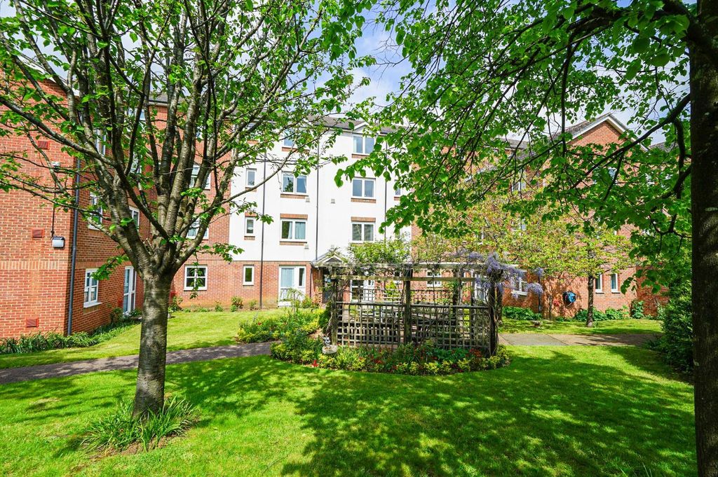 Property photo 1 of 24